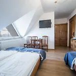 Bursztynowa 3* Rewa