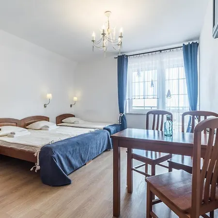Bursztynowa Bed & Breakfast Rewa