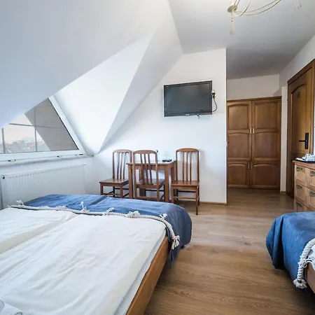 Bursztynowa 3* Rewa