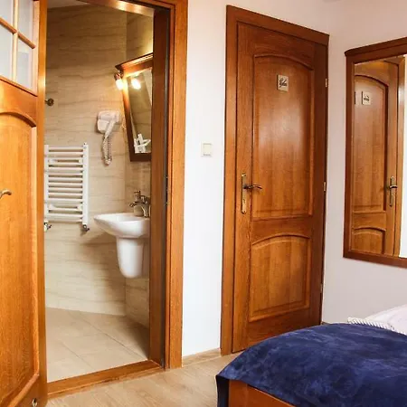 Bursztynowa 3*